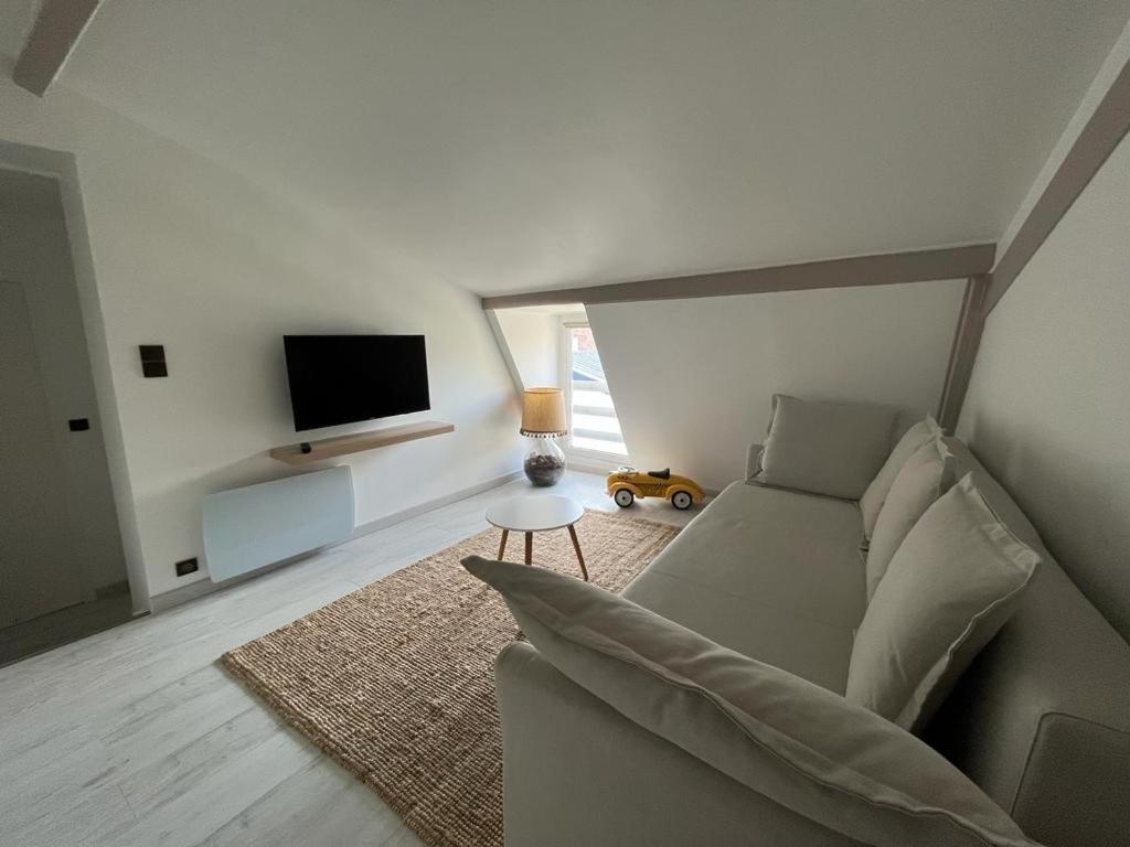 Maison/ Loft Familial A Етрета Екстериор снимка